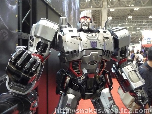 Wonderfest Summer 2016   Licensed Transformers Goods Prime 1 Studio Statues And Ultimetal Ultra Magnus 012 (12 of 23)